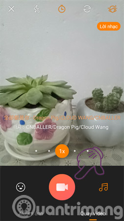 Chọn nhạc xong, bạn bấm vào biểu tượng quay