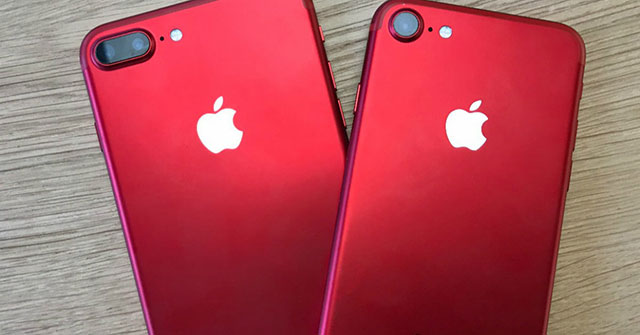 Phiên bản màu đỏ do Apple hợp tác với RED