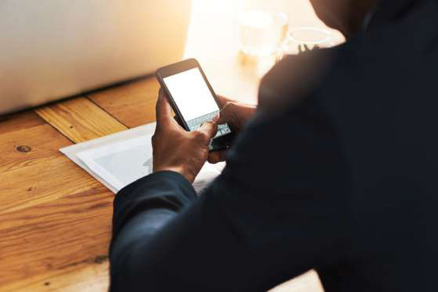 Mua sắm ẩn danh để không bị "hớ"