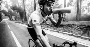 Bình đựng nước Keego làm từ titan dẻo thay thế cho nhựa