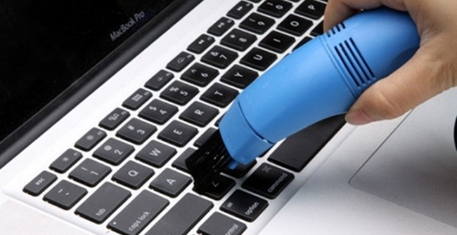 Vệ sinh bàn phím