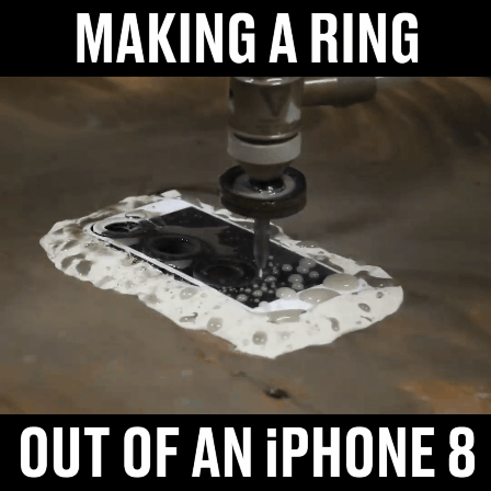 Vết nứt của một lớp kính bên ngoài hiện lên rất rõ