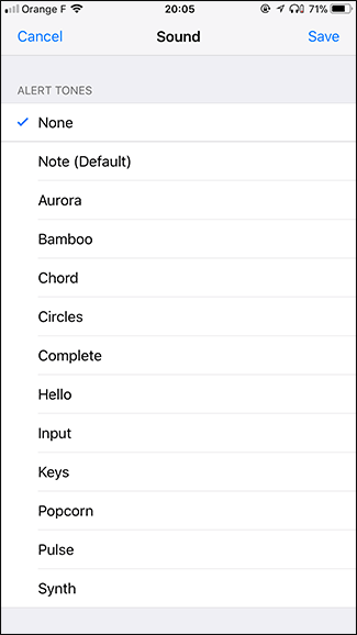 Chọn None để tắt âm thông báo chat nhóm trên iPhone