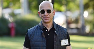 Những người giàu nhất thế giới như Jeff Bezos "tiêu tiền" như thế nào?
