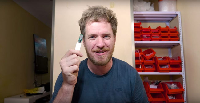 Anh chàng Scotty Allen - chủ của kênh Youtube Strange Parts