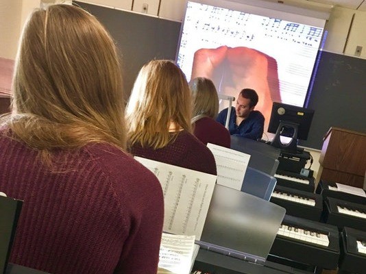 Ba con người khác nhau, nhưng sau họ lại vẫn có những điểm giống nhau