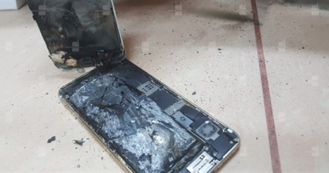 iPhone 6S bất ngờ phát nổ ngay trên bàn