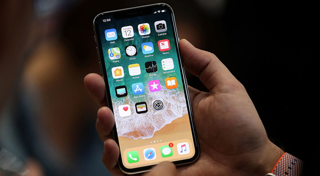 iPhone X đang có màn hình gần như toàn mặt trước