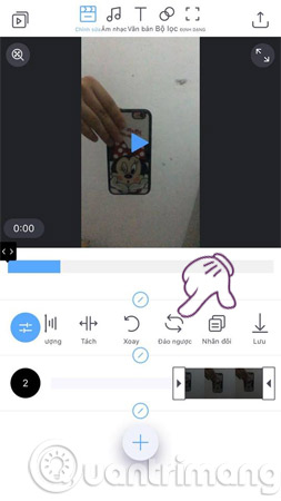 Chọn video thứ nhất và chọn Đảo ngược để ghép với video thứ 2