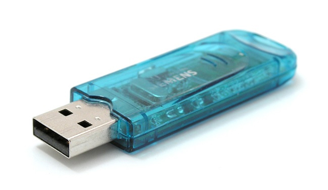 Thanh USB