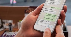 Cách xóa tệp tin đa phương tiện trong lịch sử trò chuyện WhatsApp trên iPhone