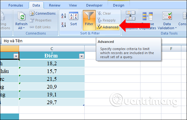 Nhấn chọn tab Data