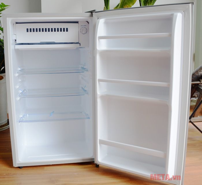 Funiki FR-91CD có ngăn làm đá riêng biệt