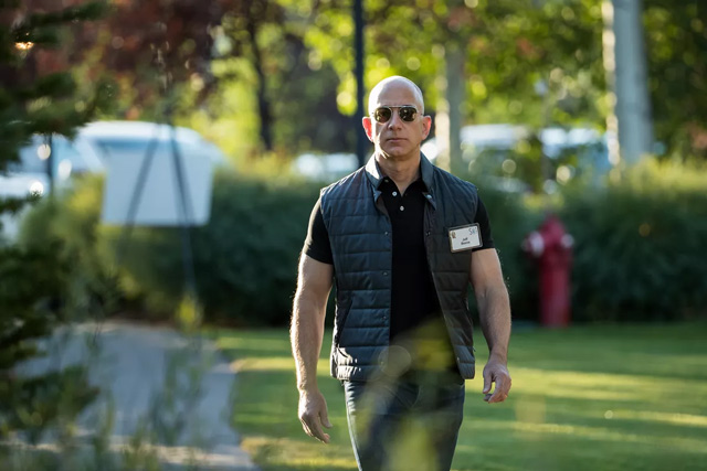 Jeff Bezos, Nhà sáng lập Amazon: Nhân viên tài chính an nhàn