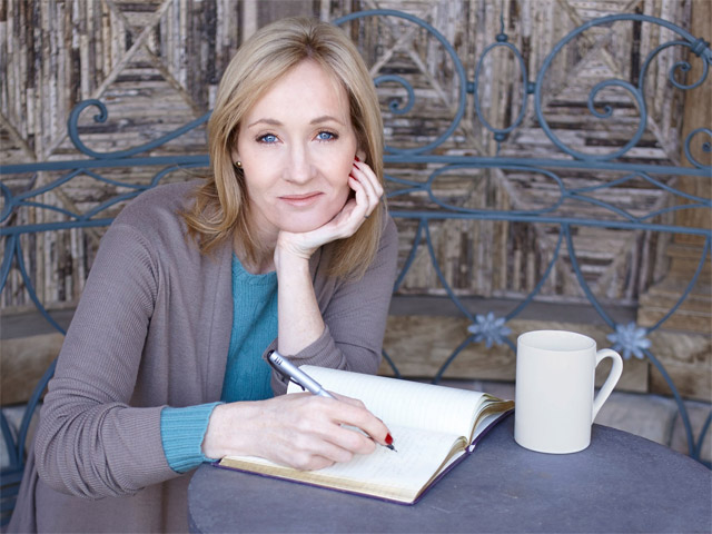 J.K. Rowling: Nảy sinh ý tưởng viết Harry Potter trên một chuyến tàu