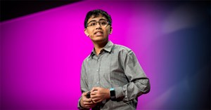 Tanmay Bakshi cậu bé chỉ mới 14 tuổi đã trở thành cố vấn cho IBM, là chuyên gia về AI