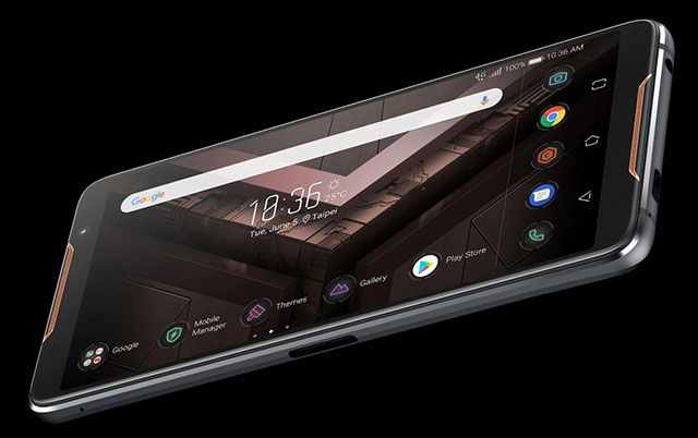 Ở mặt trước, ROG PHone cũng như một chiếc smartphone bình thường