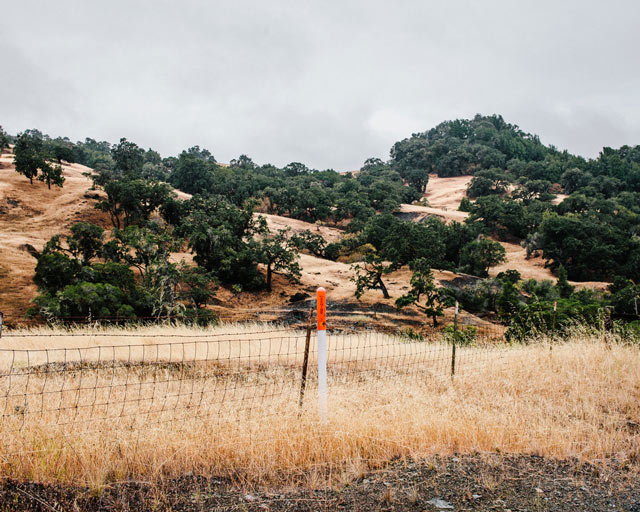 So với cáp biển, cáp ngầm dưới đất dễ thi công và bảo dưỡng hơn nhiều