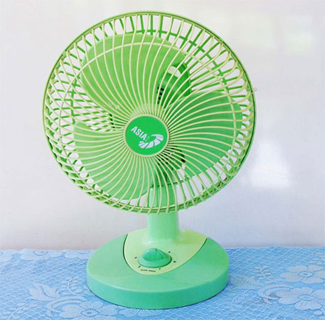 So sánh tầm cao tạo gió của quạt hộp và quạt bàn