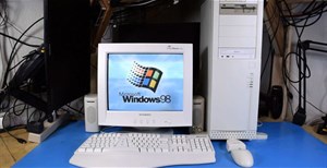 Dân chơi tự kiếm linh kiện cũ ra đời cách đây 20 năm để lắp ráp máy tính chạy Windows 98