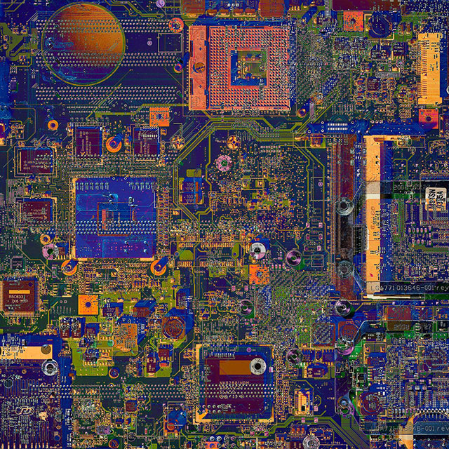 Anh đã dùng tới linh kiện của 50 chiếc máy tính