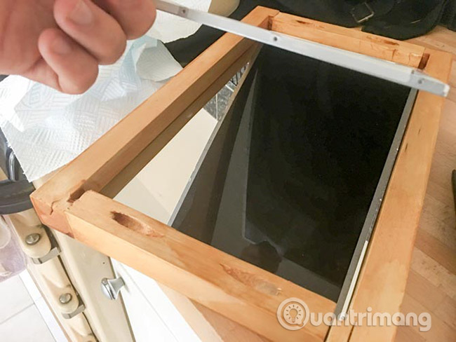 Gắn các bộ phận