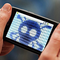 Phần mềm độc hại xâm nhập vào smartphone như thế nào?