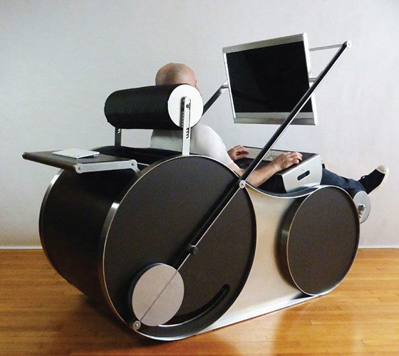 Tổ hợp phím với lớp bảo mật mạng chuyên nghiệp kết hợp với ghế ergonomic