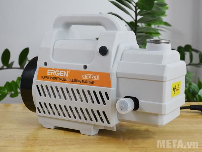 Máy rửa xe màu trắng