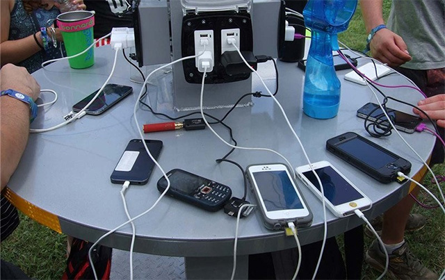 Cổng sạc USB công cộng