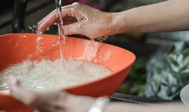 Bước 1 chuẩn bị vo gạo