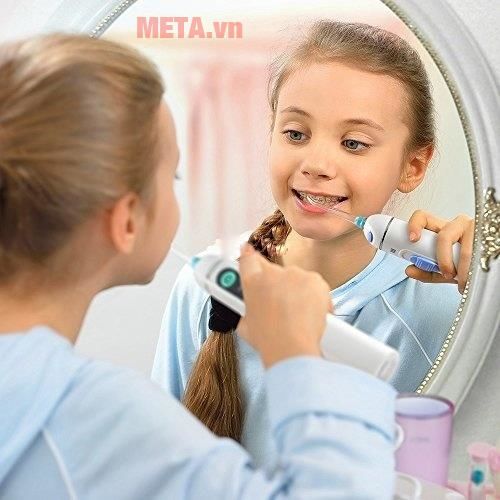 Máy tăm nước dùng được cho cả trẻ em