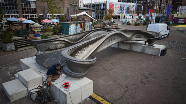 Cây cầu thép in 3D