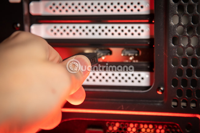 Thiết bị trung gian