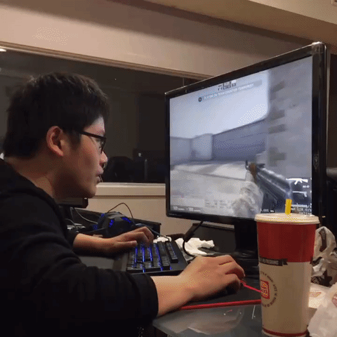 Dù đối thủ solo aim điêu đến đâu thì cũng không nên mạnh tay với “hàng” của mình thế chứ