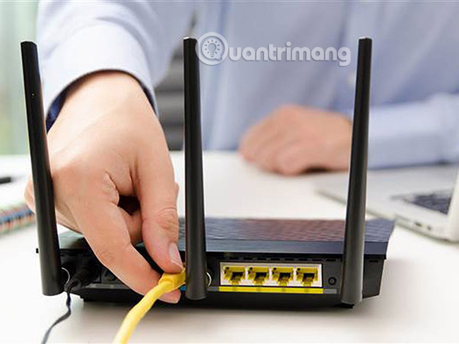 Quản trị router