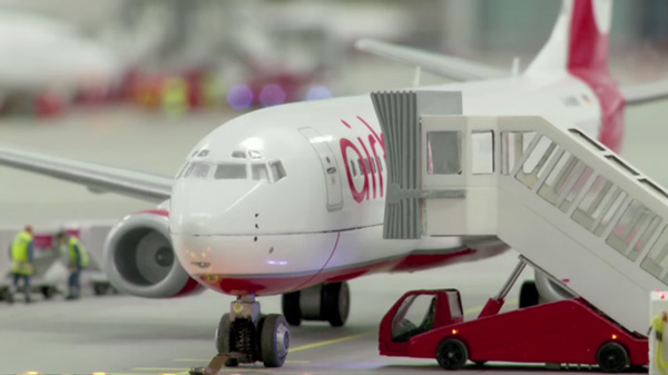 Mô hình sân bay với đầy đủ các chi tiết