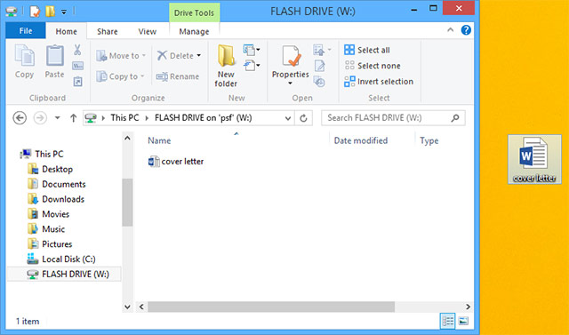 Tệp đó sẽ được sao chép và bản sao của tệp sẽ được lưu vào ổ flash