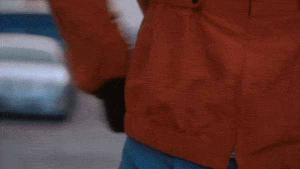 Smartphone sở hữu một màn hình dẻo cuộn được vào trong