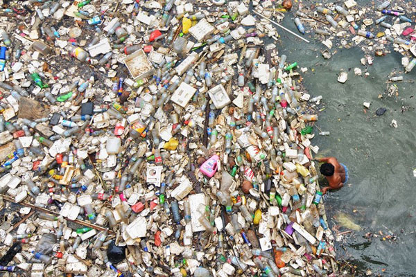 Có 1000 túi nhựa được tiêu thụ mỗi phút trên toàn thế giới nhưng chỉ 27% trong số đó được xử lý và xử lý.