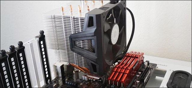 Cuối cùng, gắn quạt vào các tấm làm mát (một số bộ làm mát có thể đã được gắn sẵn quạt).