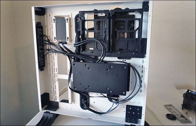 Trước khi bạn đóng lắp cây CPU, hãy kiểm tra thật kỹ