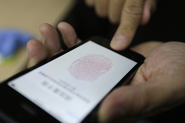 Người chết càng lâu sẽ càng khó dùng ngón tay của họ để mở khóa điện thoại của họ