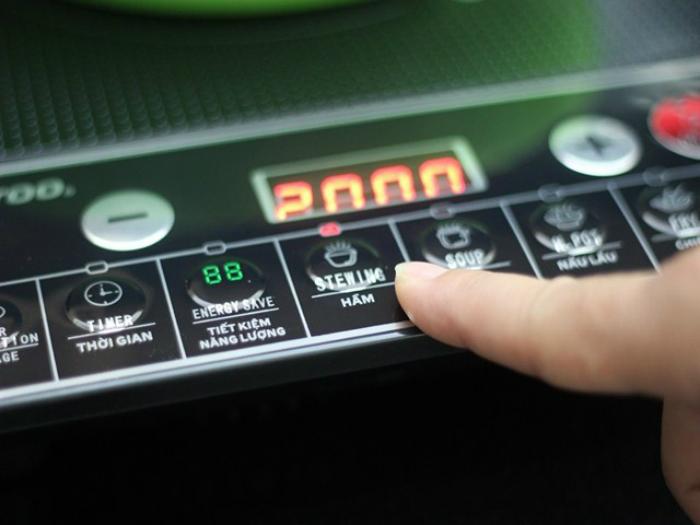 Tắt bếp từ trước vài phút khi kết thúc nấu ăn