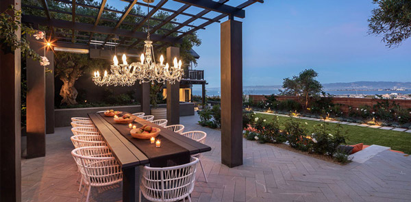 Ngôi nhà còn được trang bị các giải pháp chống đèn flash