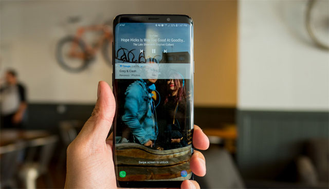 Chúng ta chưa bao giờ tiến gần hơn với khái niệm màn hình tràn cạnh như lúc này