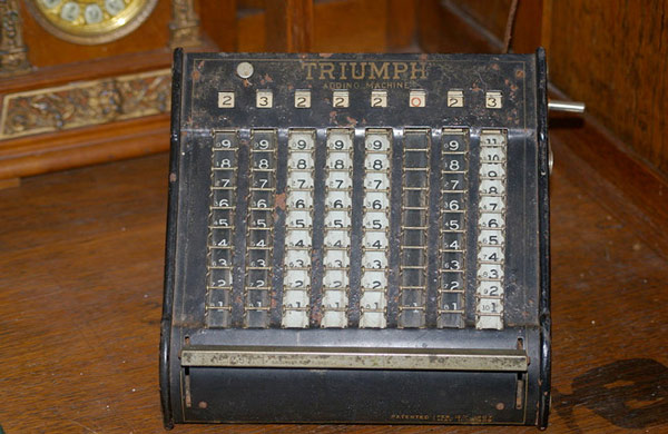 Bàn phím của Dorr Felt trên một chiếc máy tính