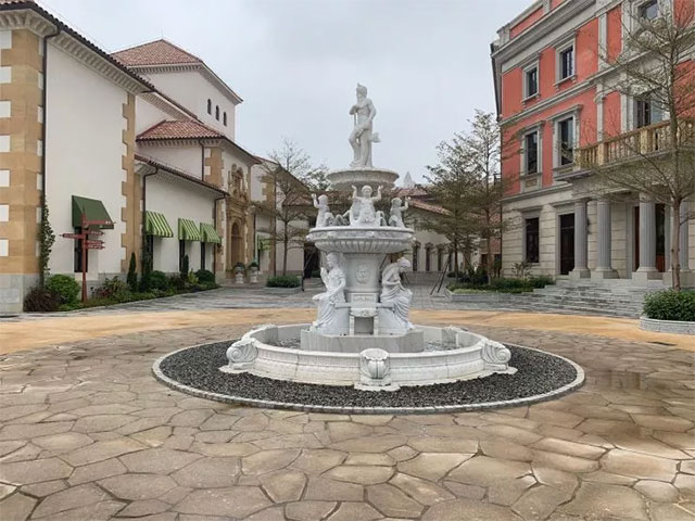 Trụ sở mới của Huawei, bao gồm 12 “thị trấn”, tên được đặt tên và mô phỏng theo các thành phố nổi tiếng ở châu Âu.