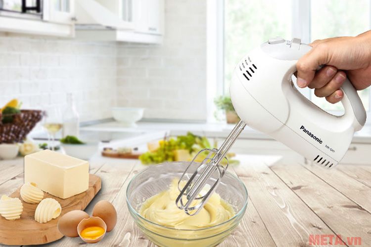 Máy đánh trứng cầm tay có thiết kế nhỏ gọn, linh động.