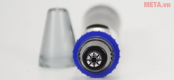 Máy tỉa lông mũi Panasonic PAMT-ER-GN30-K453 có phần đầu cắt hình trụ với các khe hở giúp làm sạch lông mũi hiệu quả.